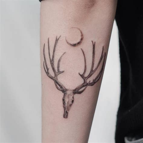 realistic deer skull tattoo